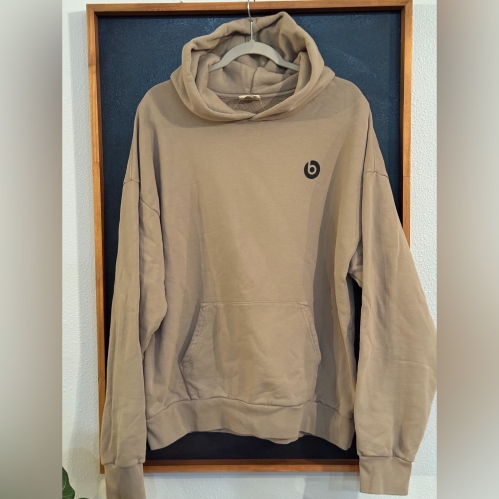 Beats by Dre Official Tan Hoodie Pullover L